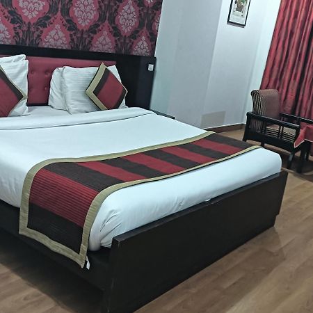 Hotel Palazzo Di Lara Ґазіабад Екстер'єр фото