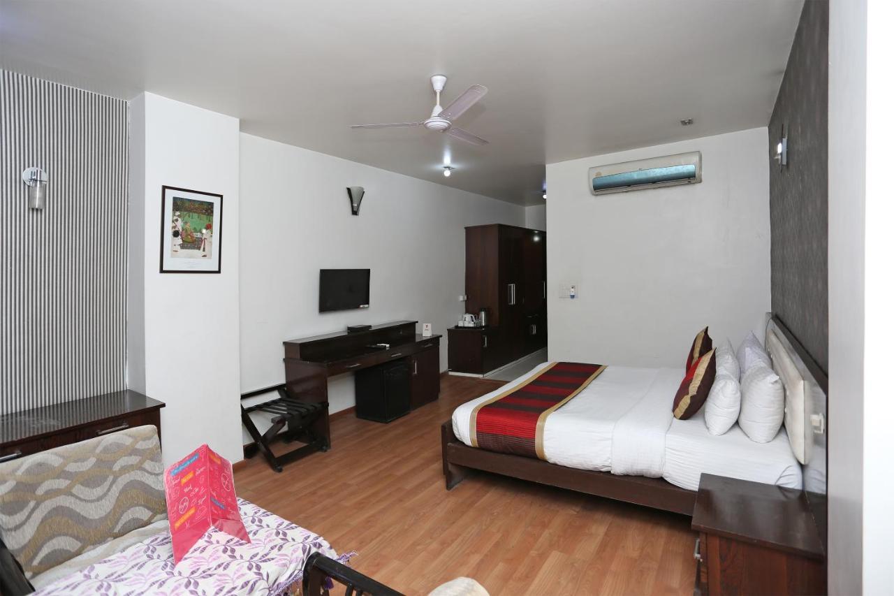 Hotel Palazzo Di Lara Ґазіабад Екстер'єр фото